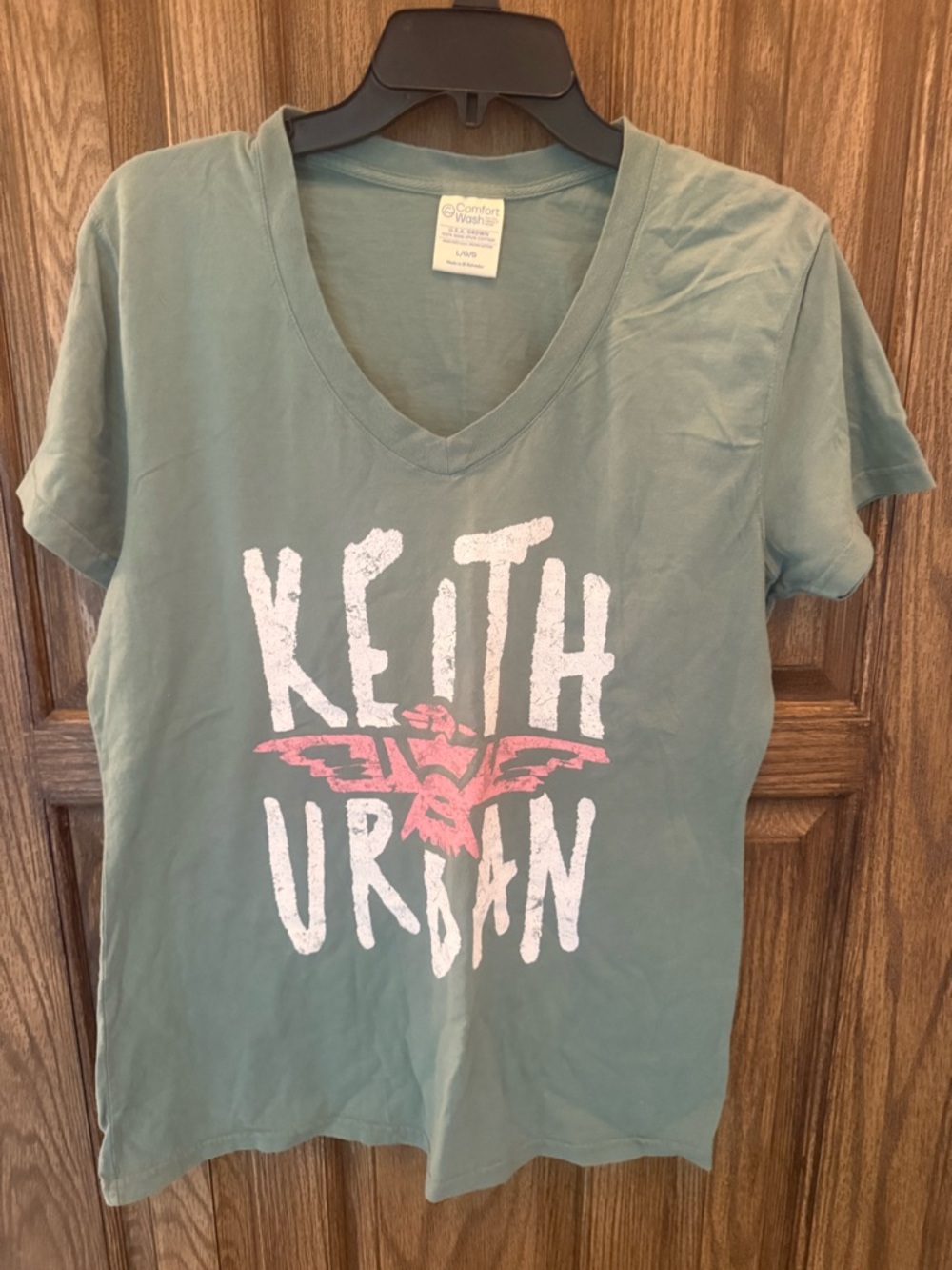 Keith Urban Graphic Band Tee Women’s Large Green V Neck Country Concert Shirt